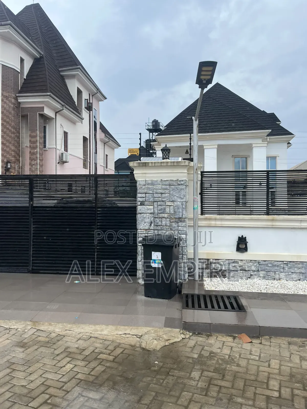 6bdrm Duplex in Ago Palace for sale in Ago Palace