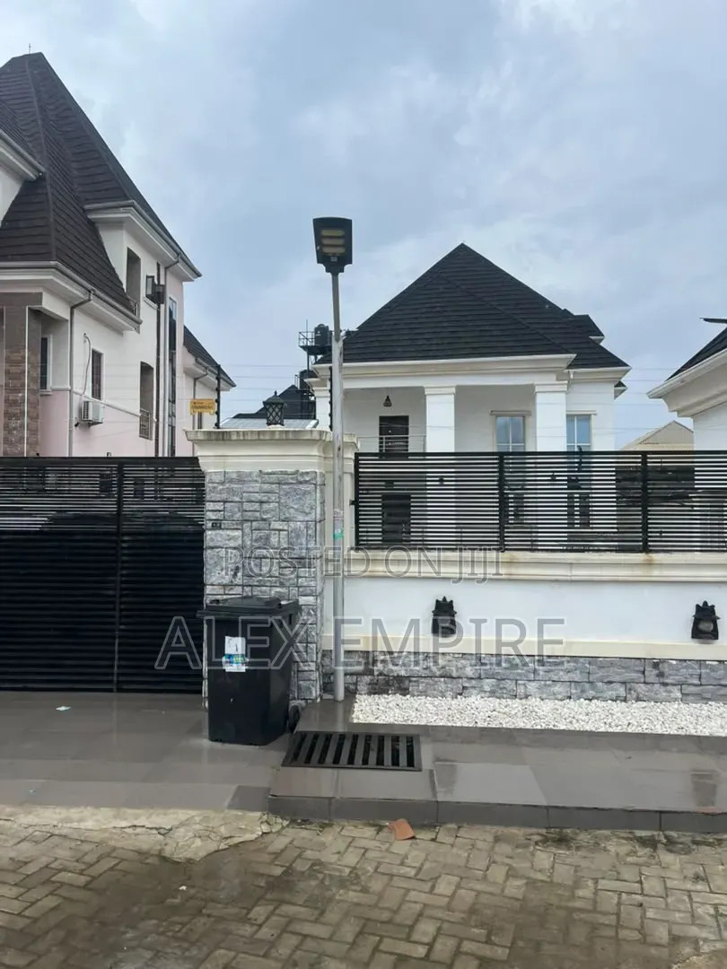 6bdrm Duplex in Ago Palace for sale in Ago Palace