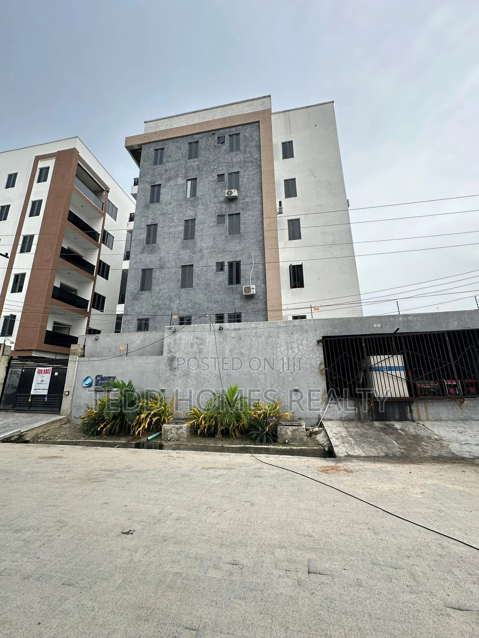2bdrm Apartment in Ikate for sale in Ikate-Elegushi