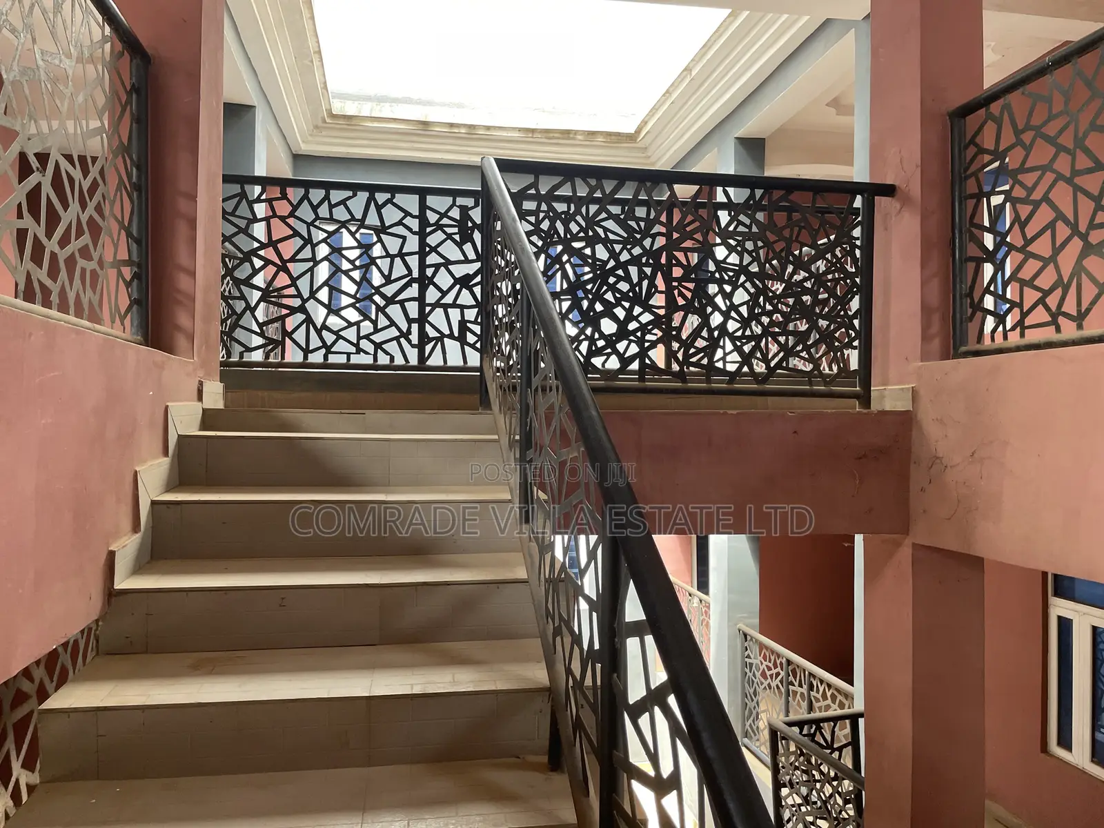 20bdrm Apartment in Apo Resettlement for sale in Apo Resettlement