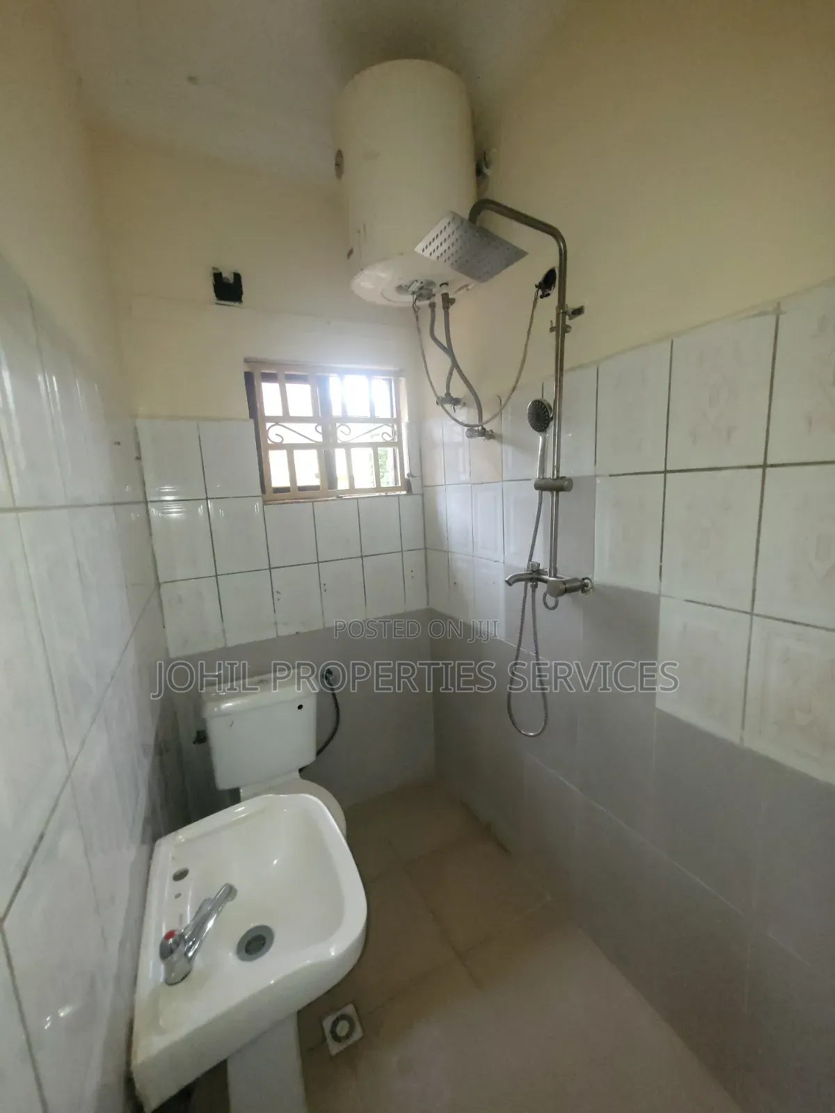 3bdrm Block of Flats in Utako for rent in Utako