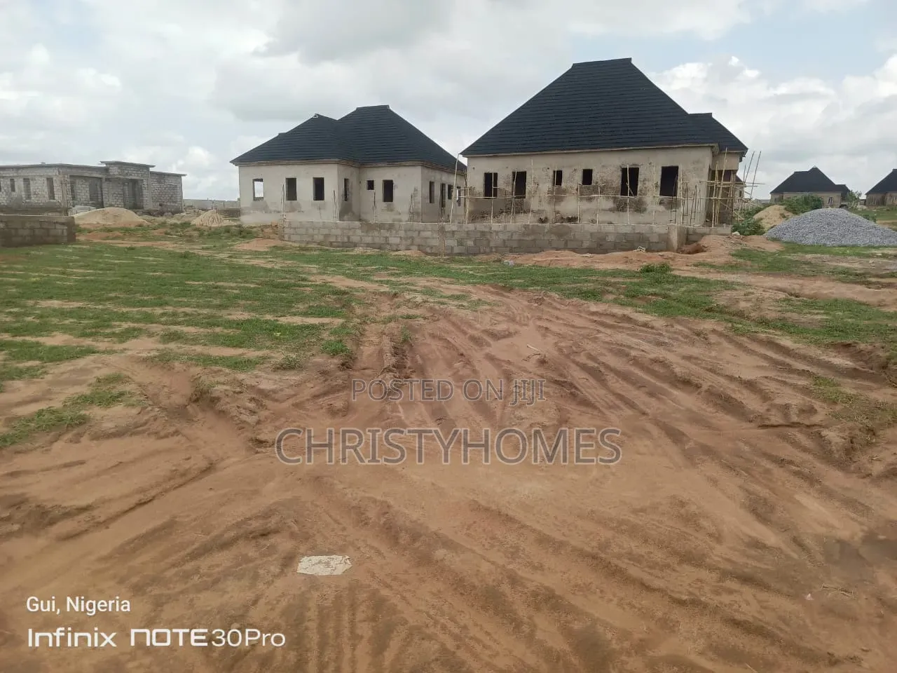 R of O Land Selling in Apo in Phase 5 / Jikwoyi
