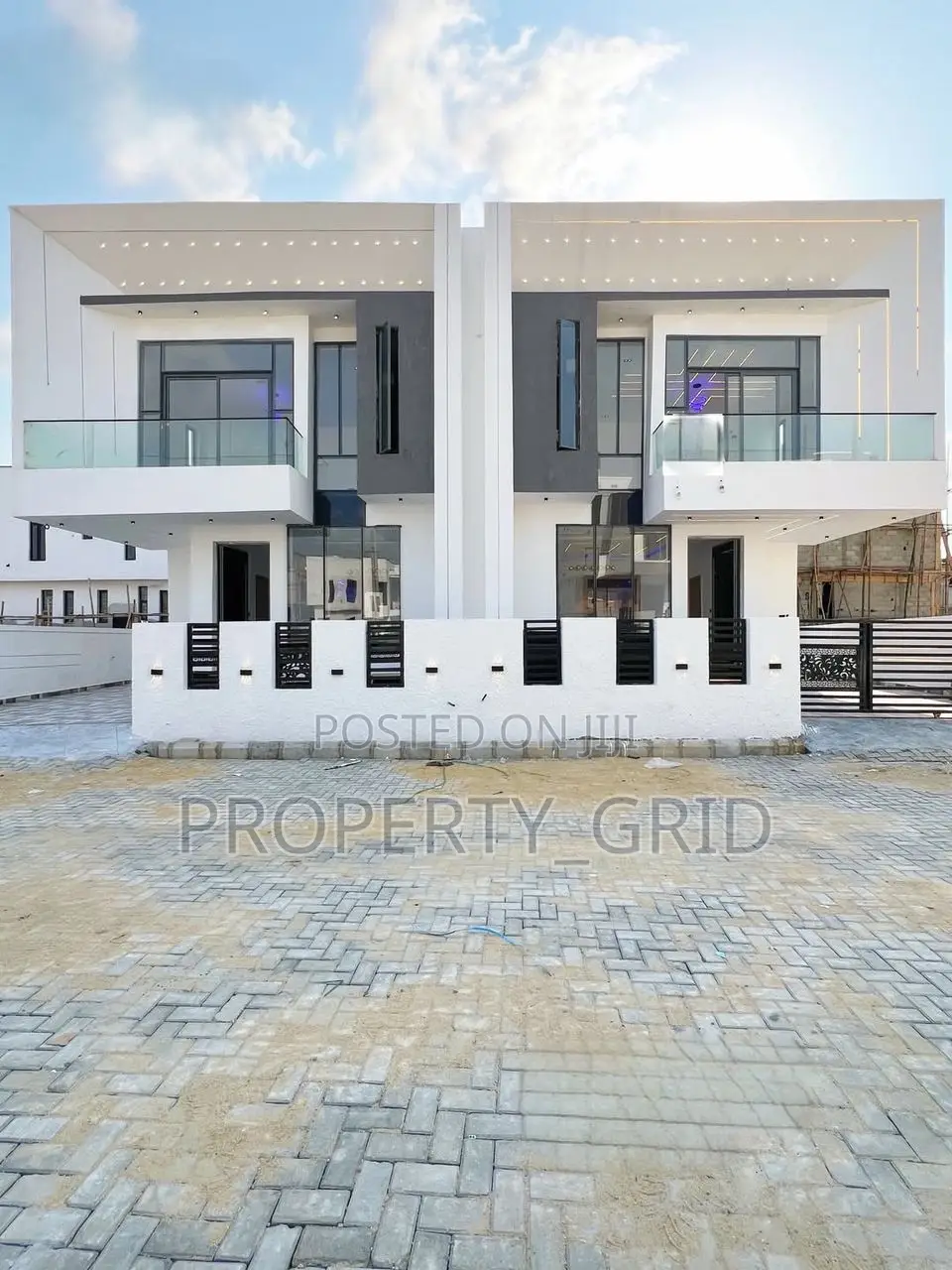 Furnished 4bdrm Duplex in Lekki for sale in Lekki Phase 1