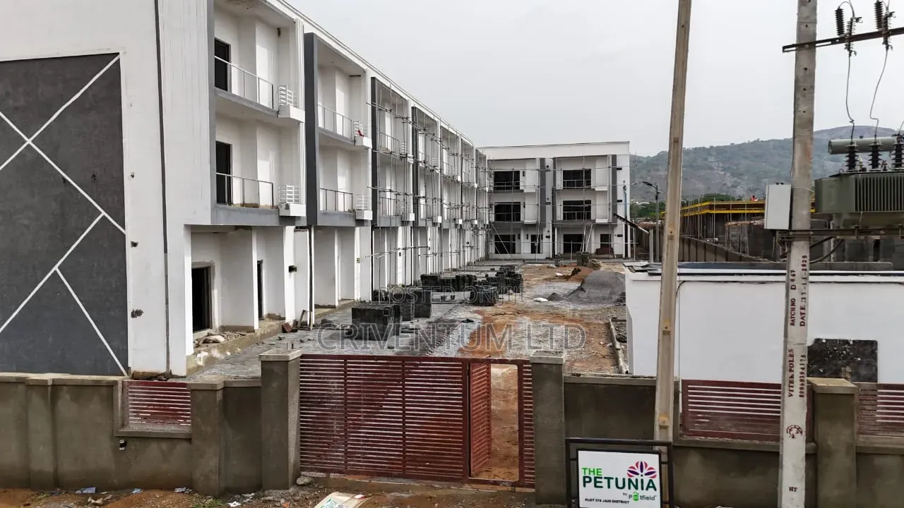 4bdrm Duplex in Jahi for sale in Jahi