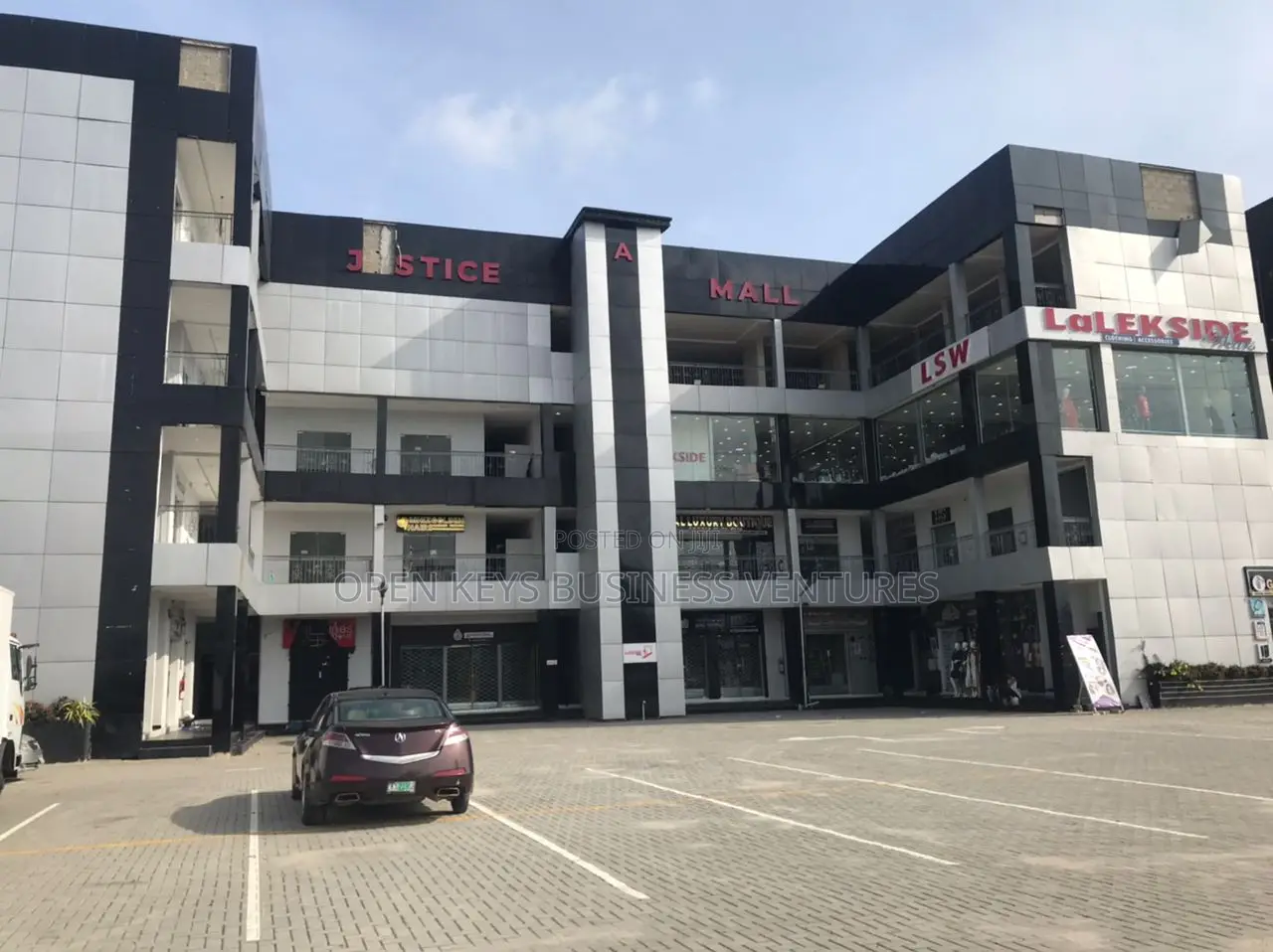 A Standard and Well Equipped Restaurant in a Mall in Ologolo