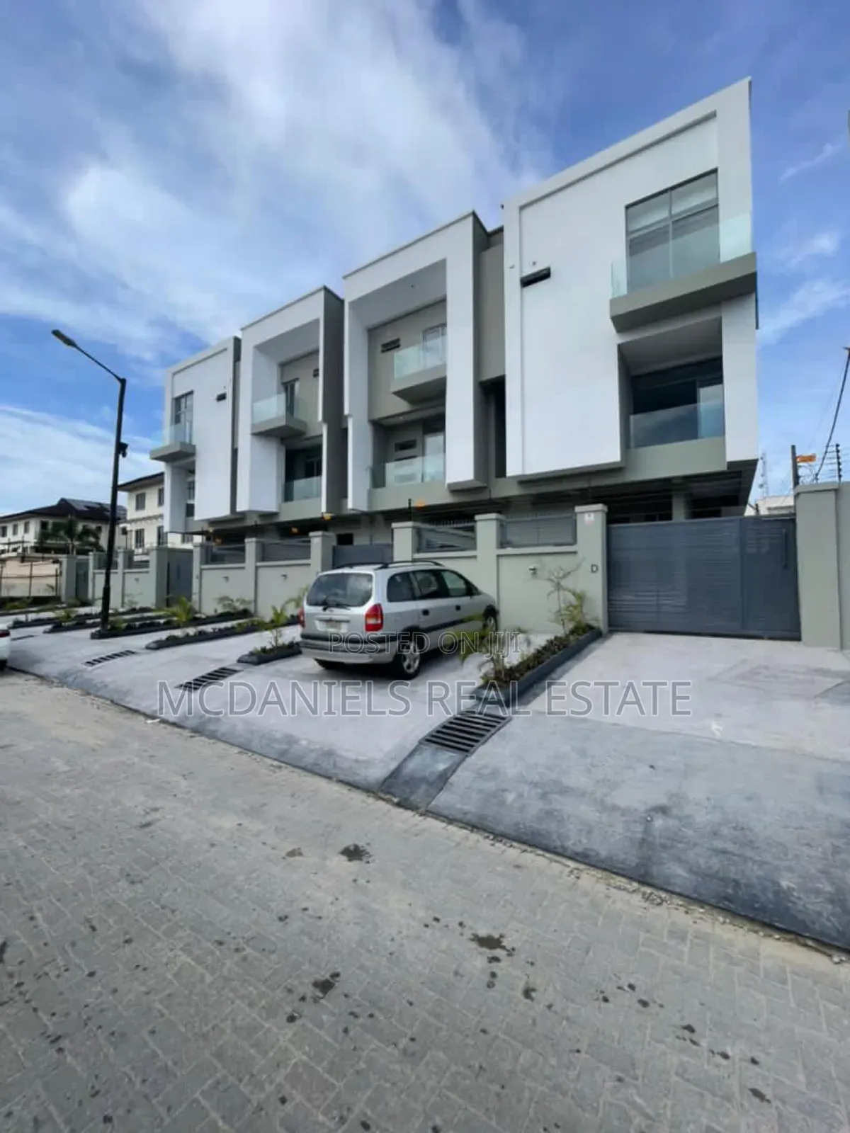 4bdrm Apartment in Lekki Phase 1 for sale in Lekki Phase 1
