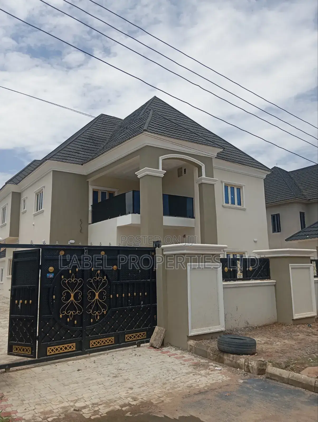5bdrm Duplex in Standard Estate for rent in Galadimawa