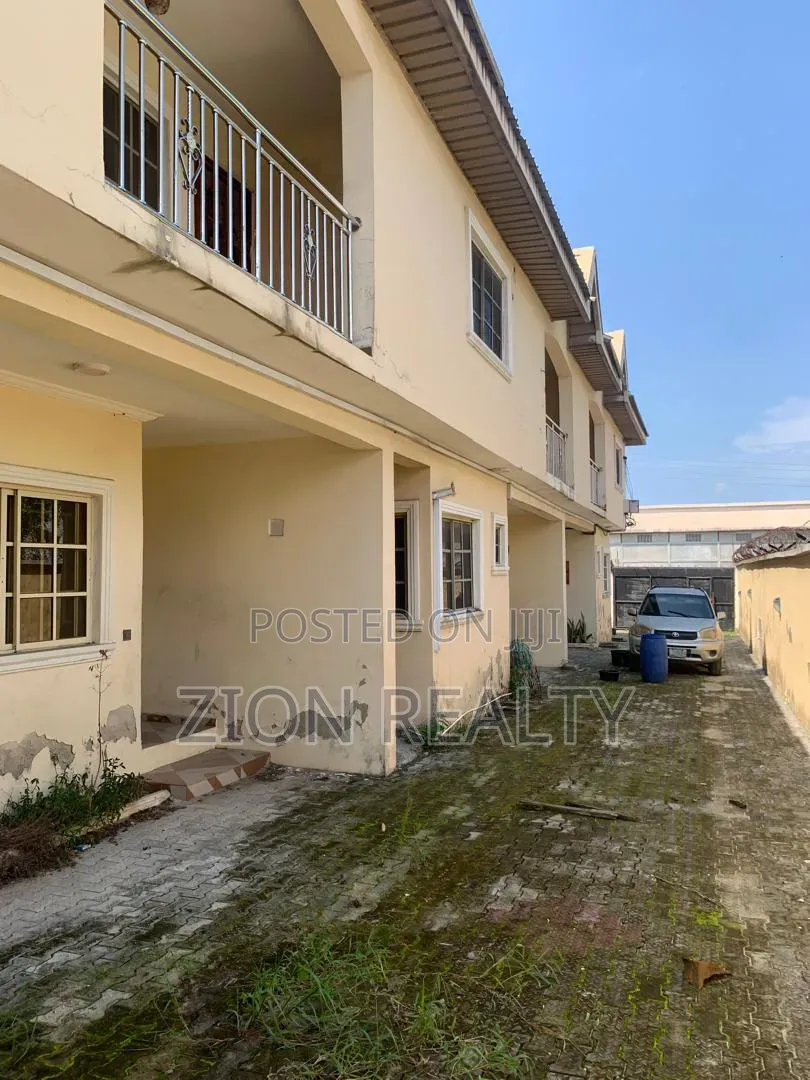 4bdrm Duplex in Otunla, Bogije for sale in Bogije