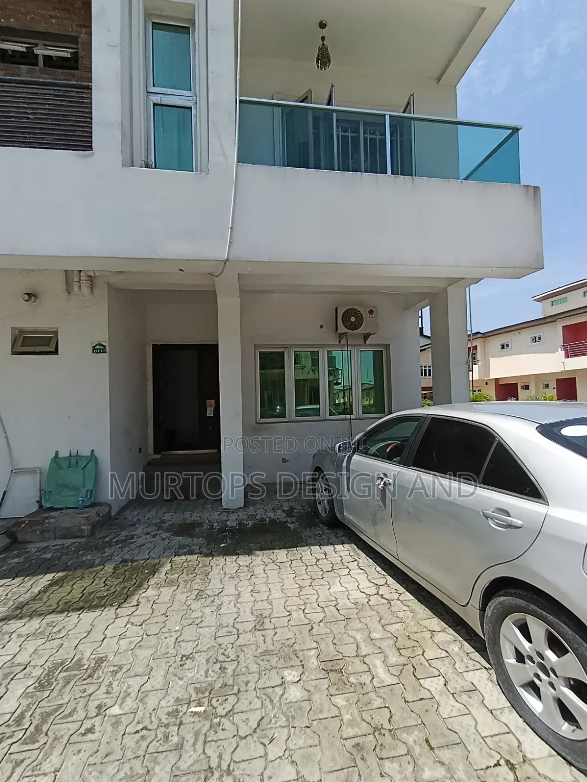 Studio Apartment in Paradise 3, Chevron for rent in Chevron