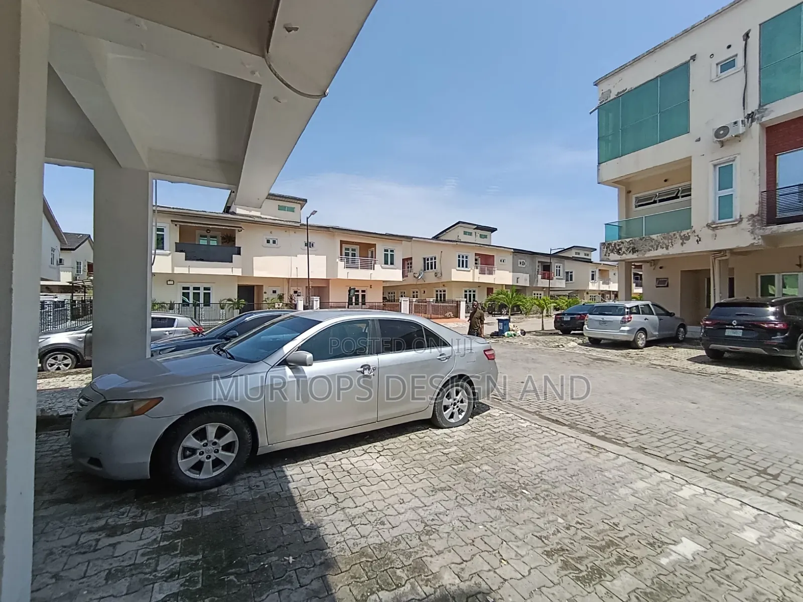 Studio Apartment in Paradise 3, Chevron for rent in Chevron