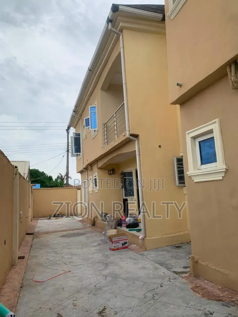 2bdrm Apartment in New Road, Awoyaya for rent in Awoyaya