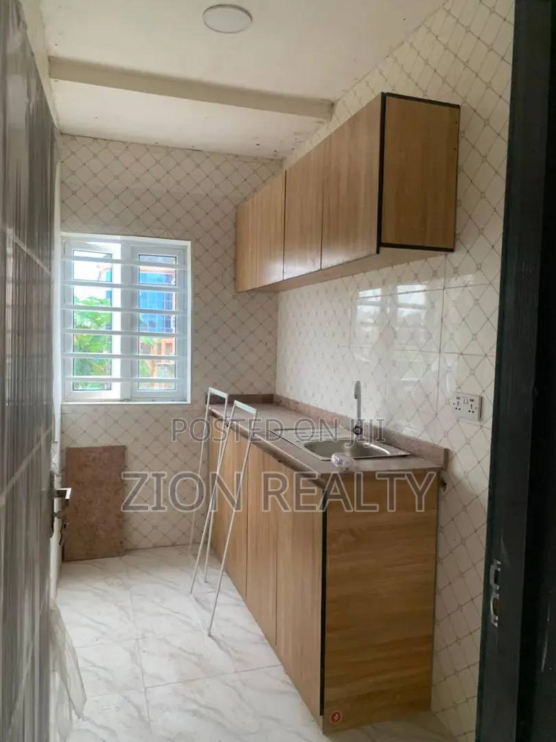 2bdrm Apartment in New Road, Awoyaya for rent in Awoyaya