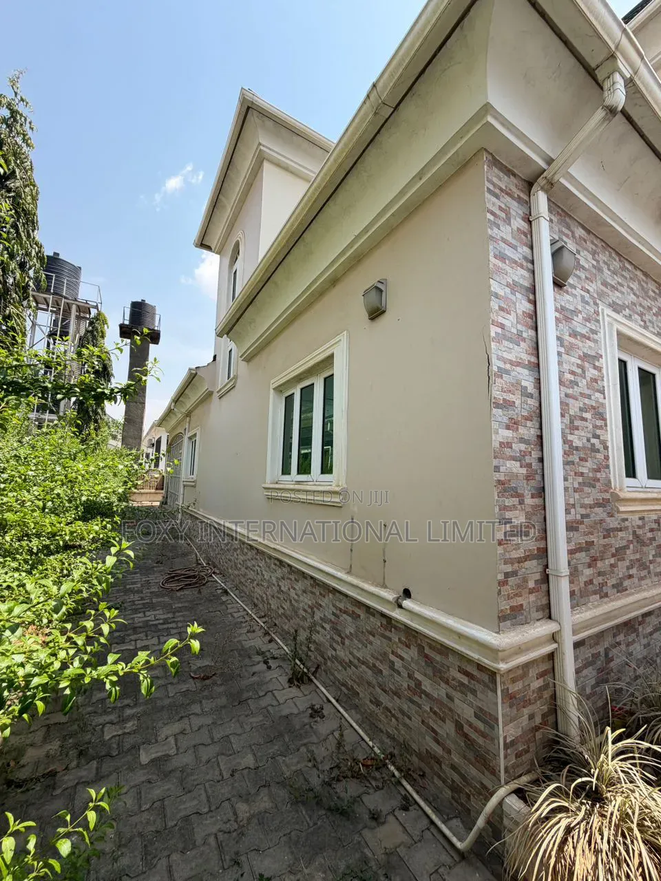 Furnished 3bdrm Duplex in River Park, FHA for sale in FHA