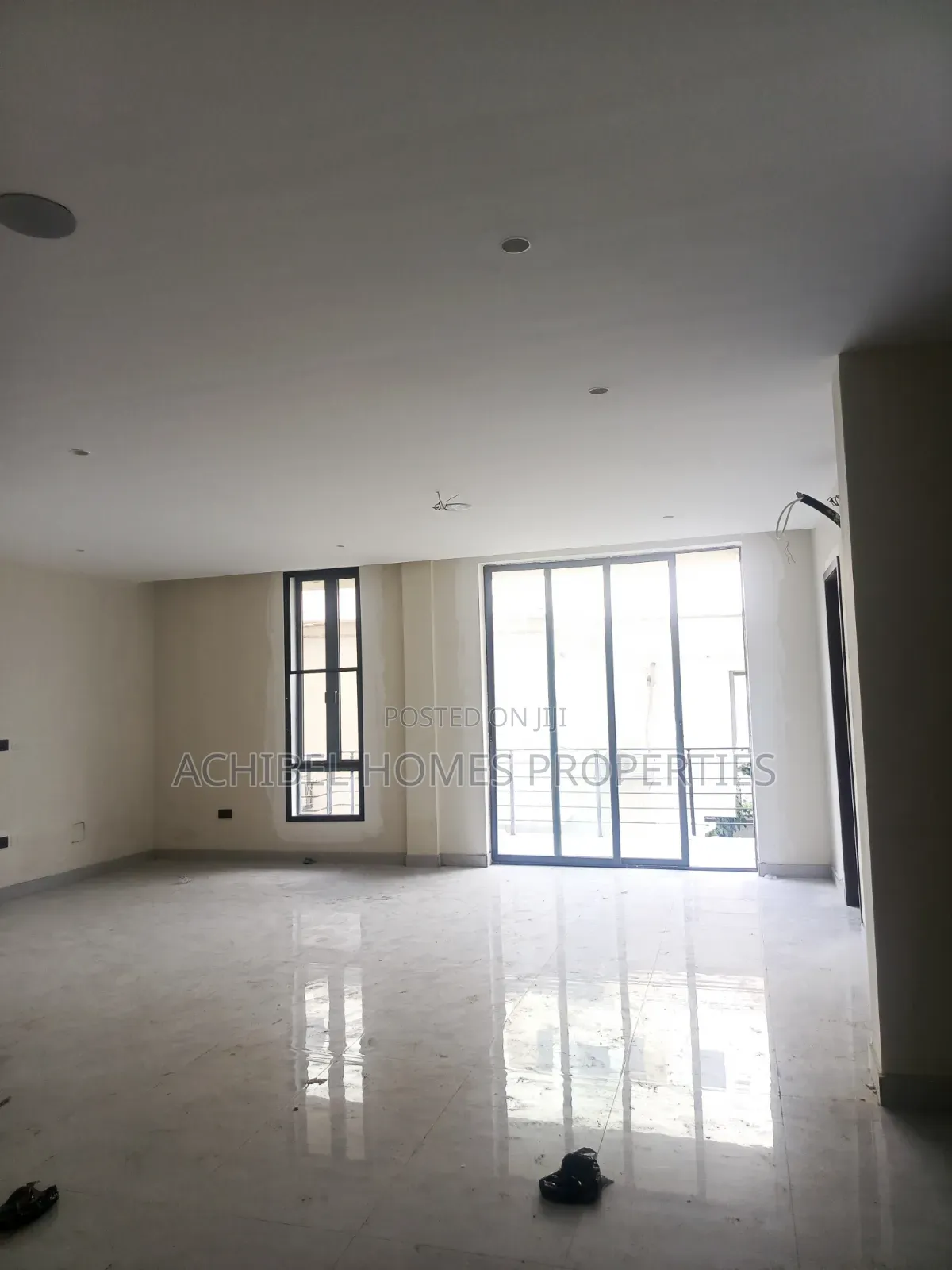 2bdrm Apartment in Off Busola Durosimi, Lekki Phase 1 for sale in Lekki Phase 1