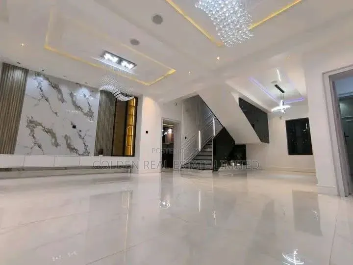 5bdrm Duplex in Kado for sale in Kado