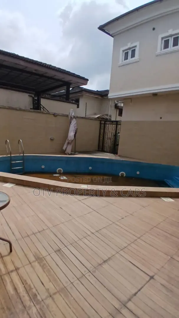 5bdrm Duplex in Lekki Phase 1 for sale in Lekki Phase 1