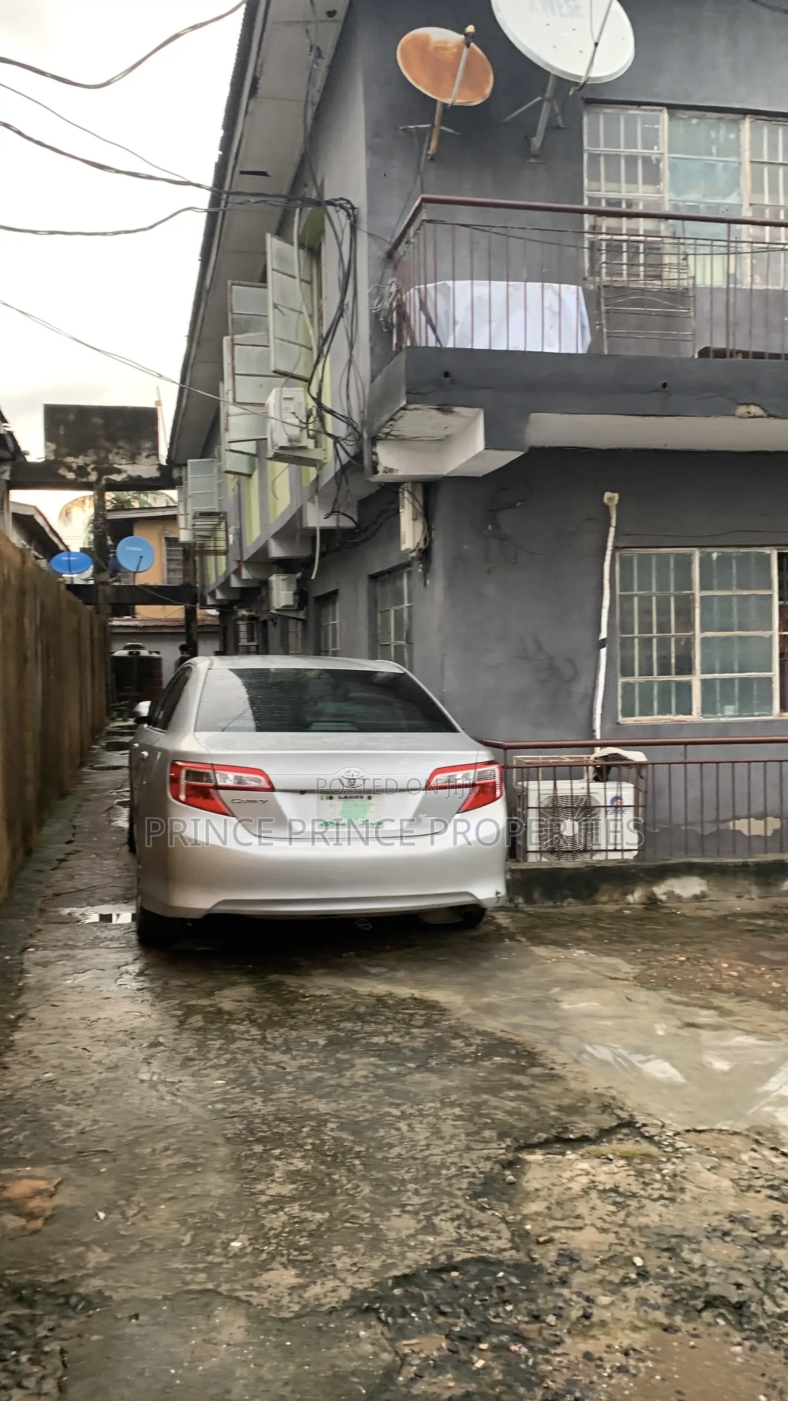 3bdrm Block of Flats in Surulere, Masha for sale in Masha