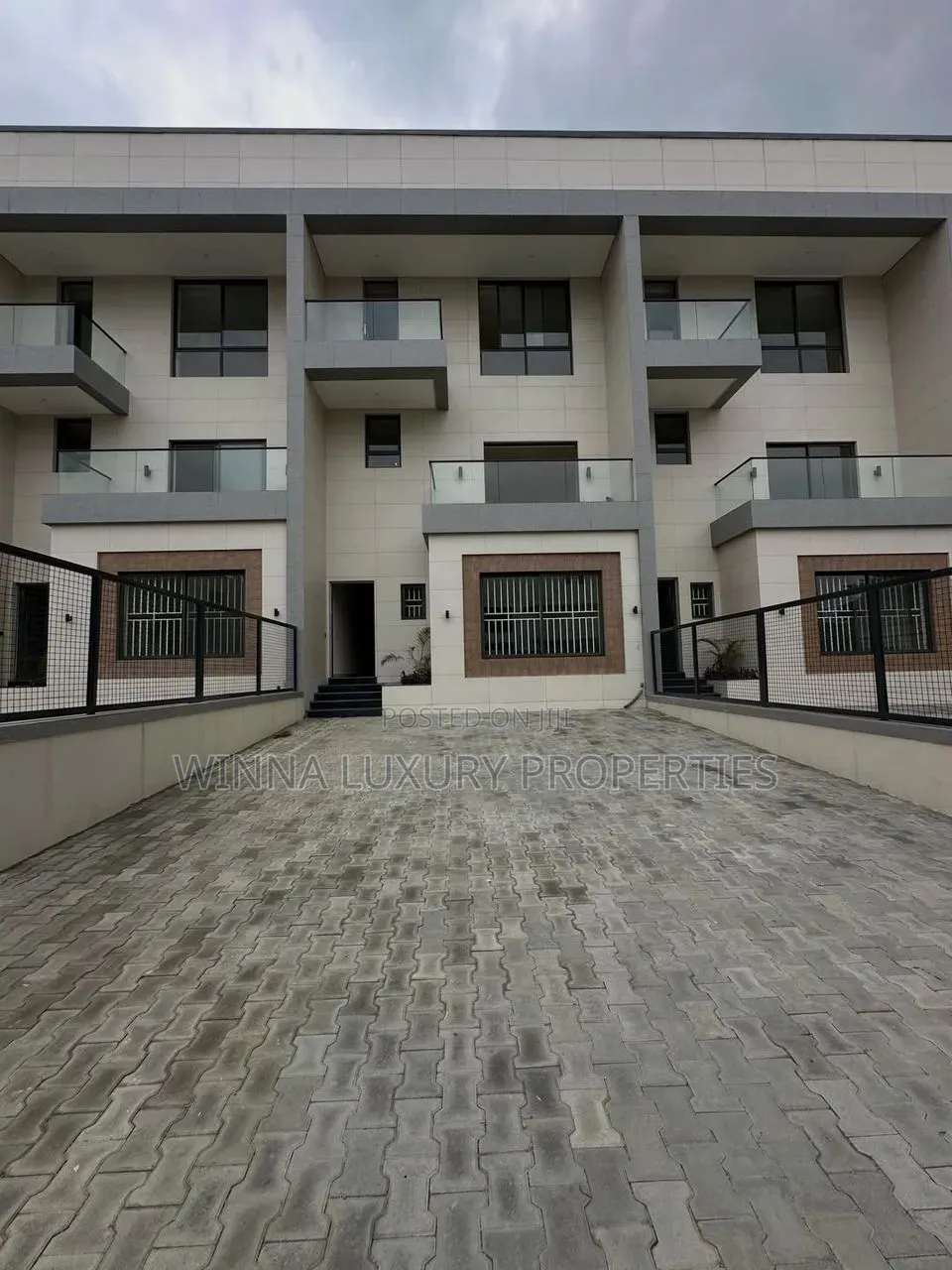 6bdrm Townhouse/Terrace in Katampe Extension for sale in Katampe