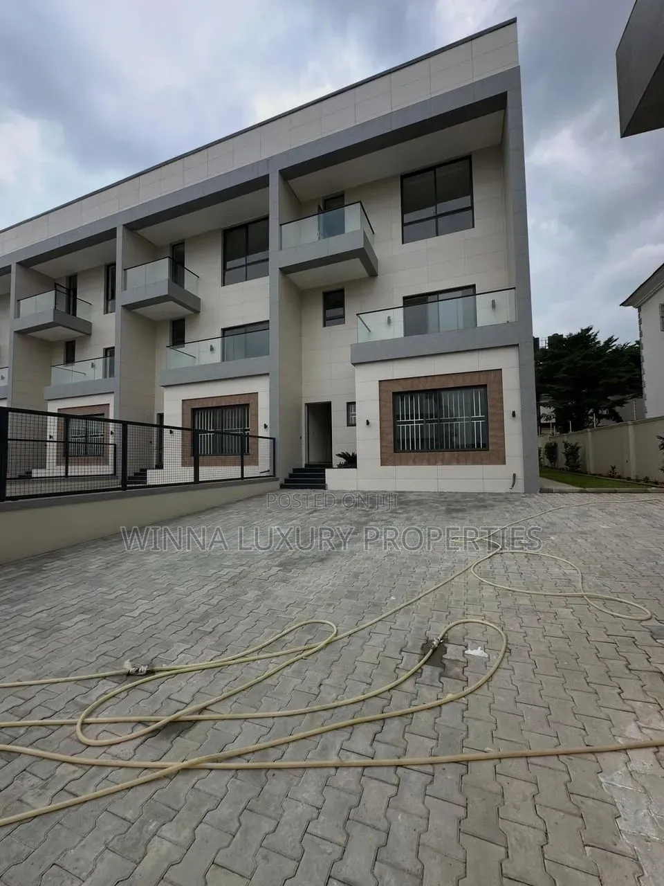 6bdrm Townhouse/Terrace in Katampe Extension for sale in Katampe