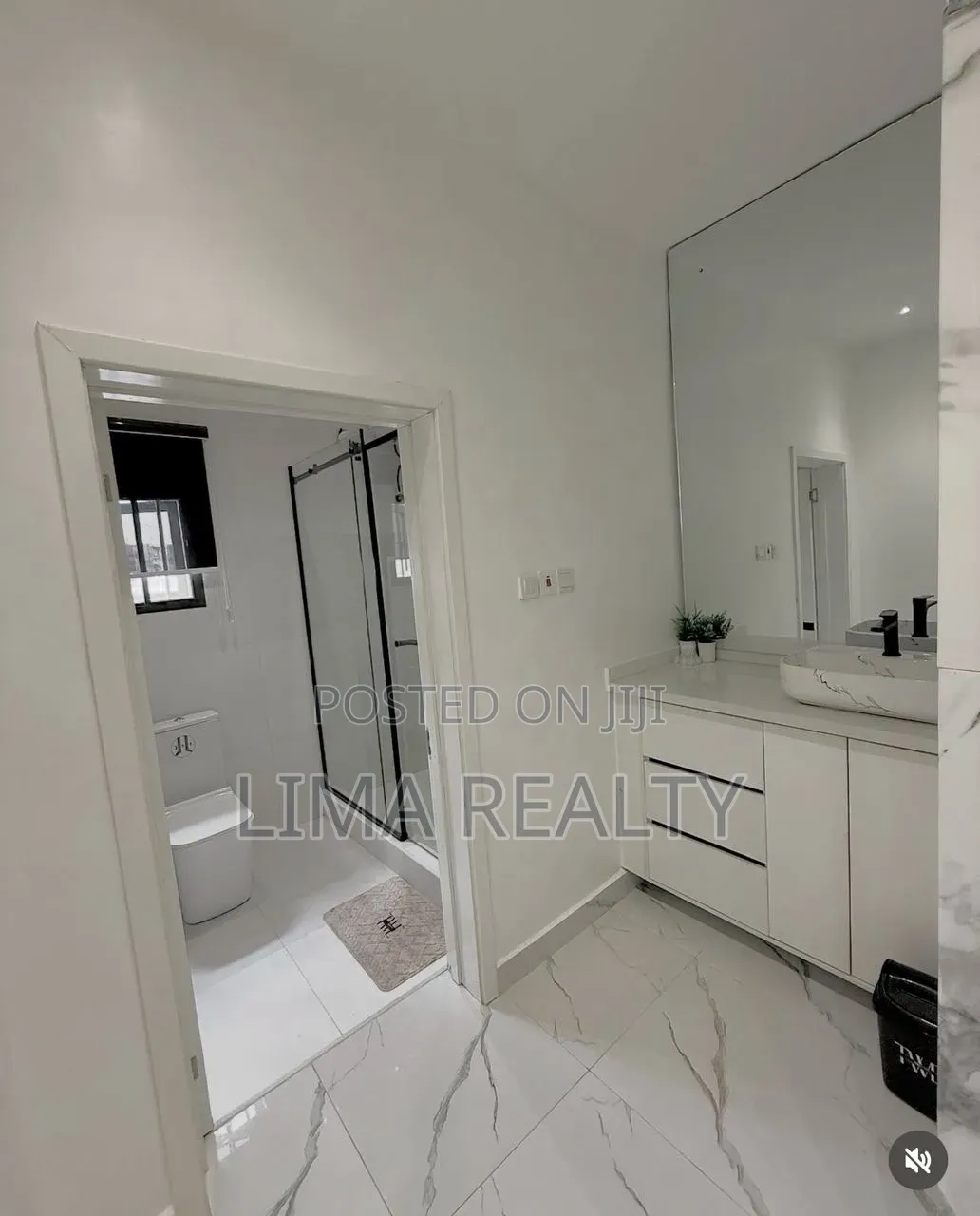 Snowy- 3 Bed Life Camp in Central Business District