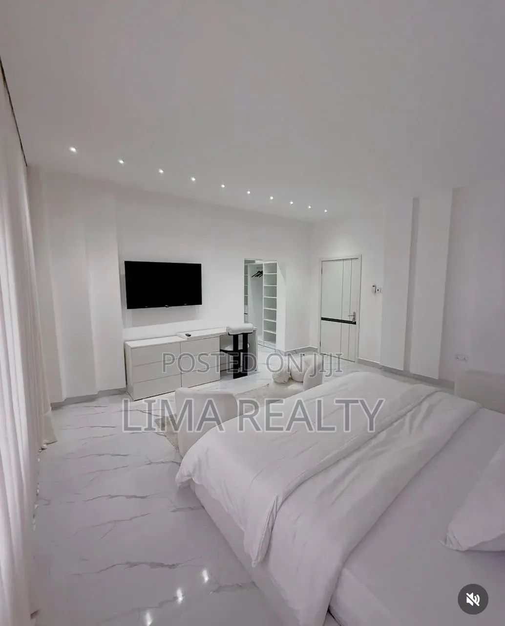 Snowy- 3 Bed Life Camp in Central Business District