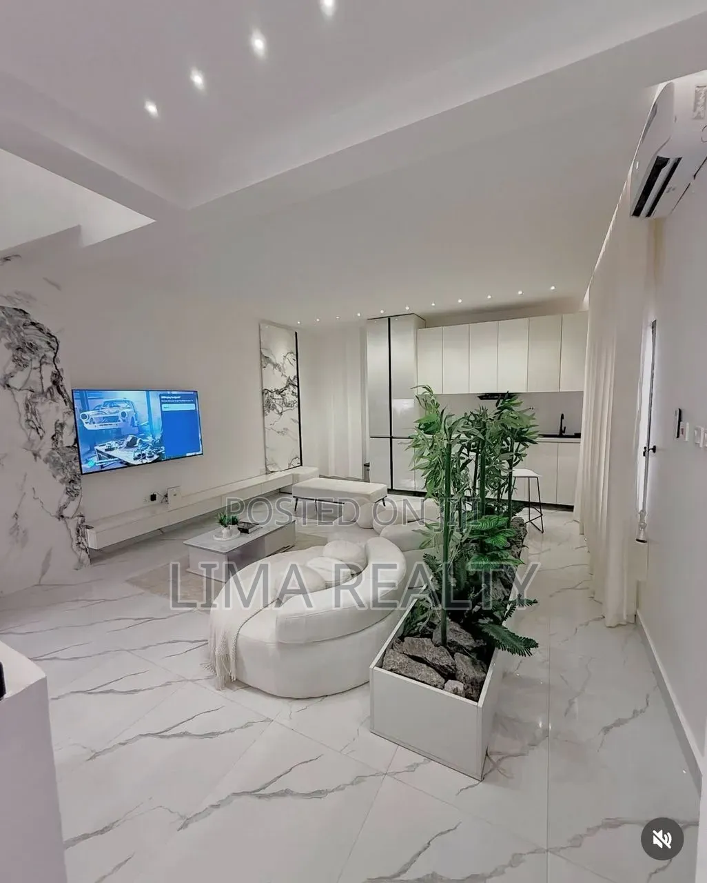 Snowy- 3 Bed Life Camp in Central Business District