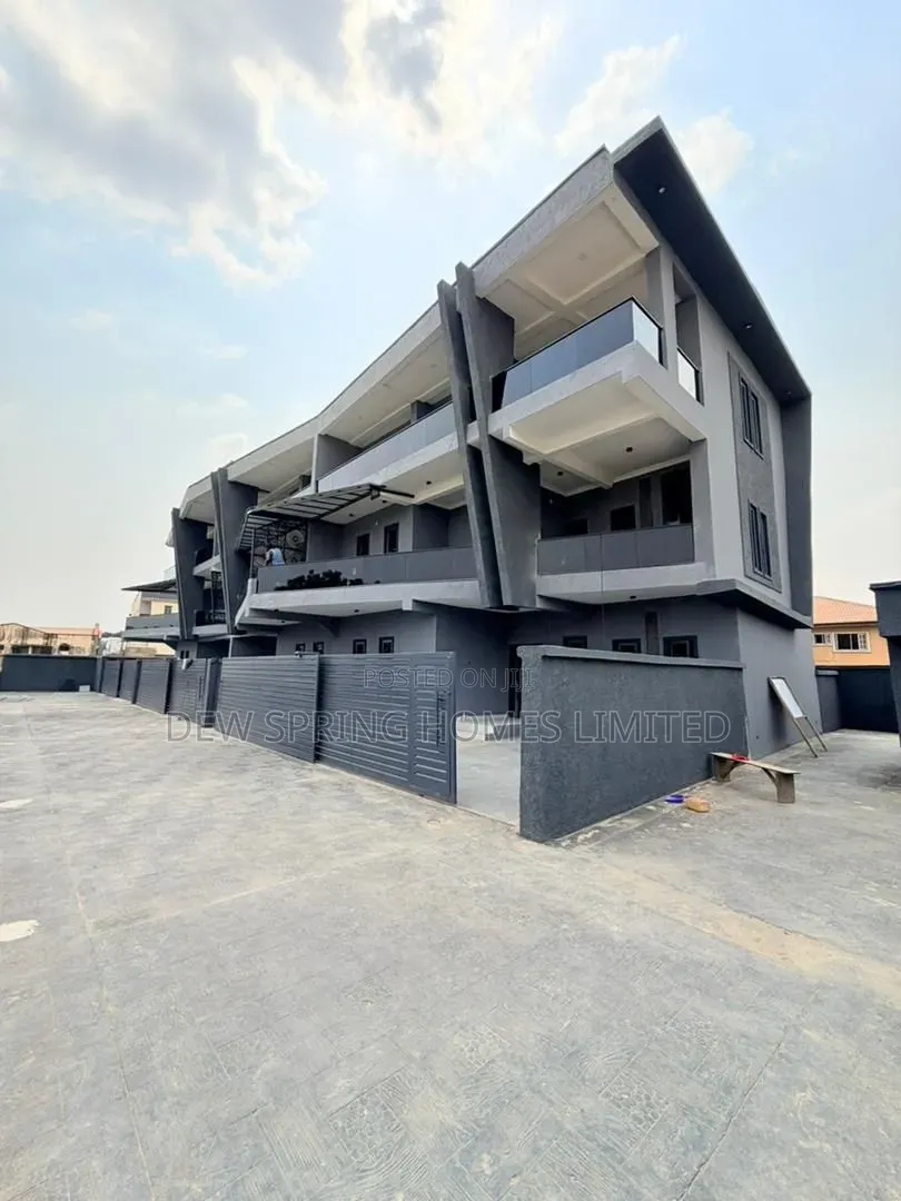4bdrm Duplex in Maryland, Mende for sale in Mende
