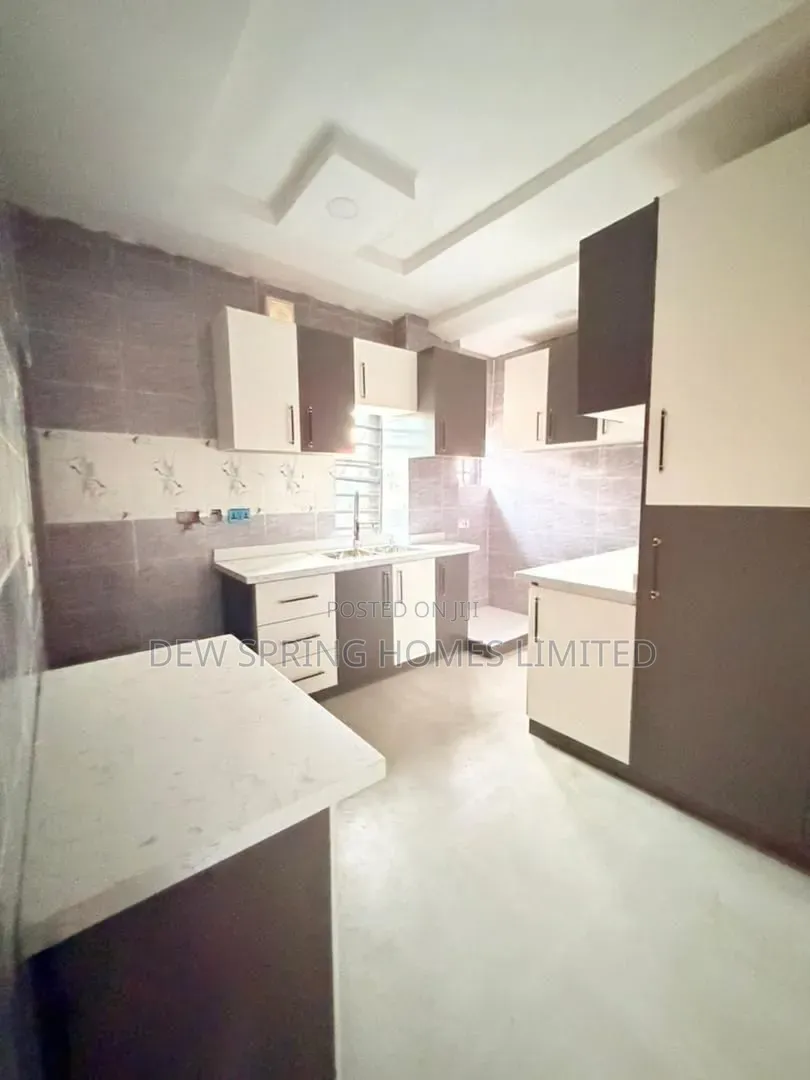 4bdrm Duplex in Maryland, Mende for sale in Mende