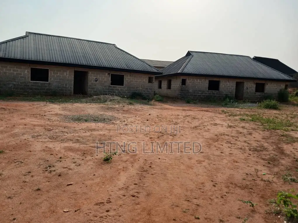 2bdrm Bungalow in Agunfoye, Igbogbo for sale in Igbogbo