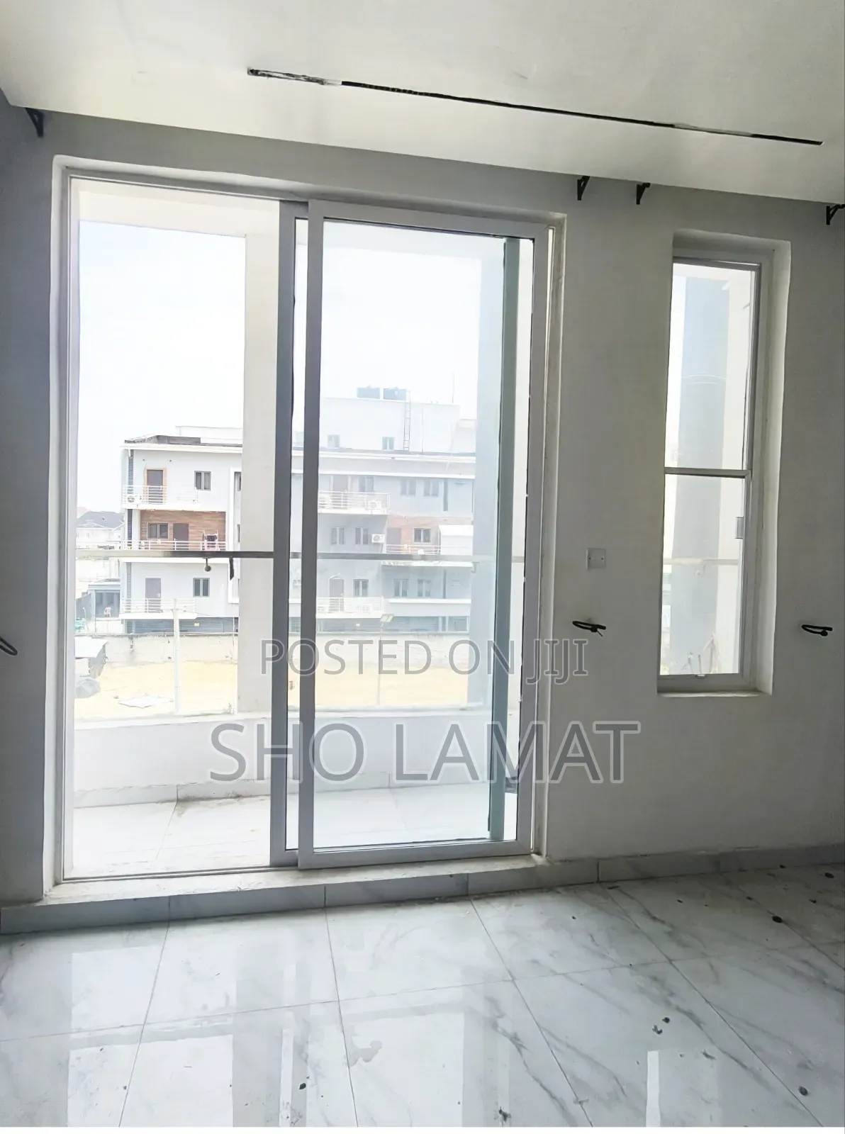 2bdrm Block of Flats in Abimbola Aduke, Lekki Phase 1 for sale in Lekki Phase 1