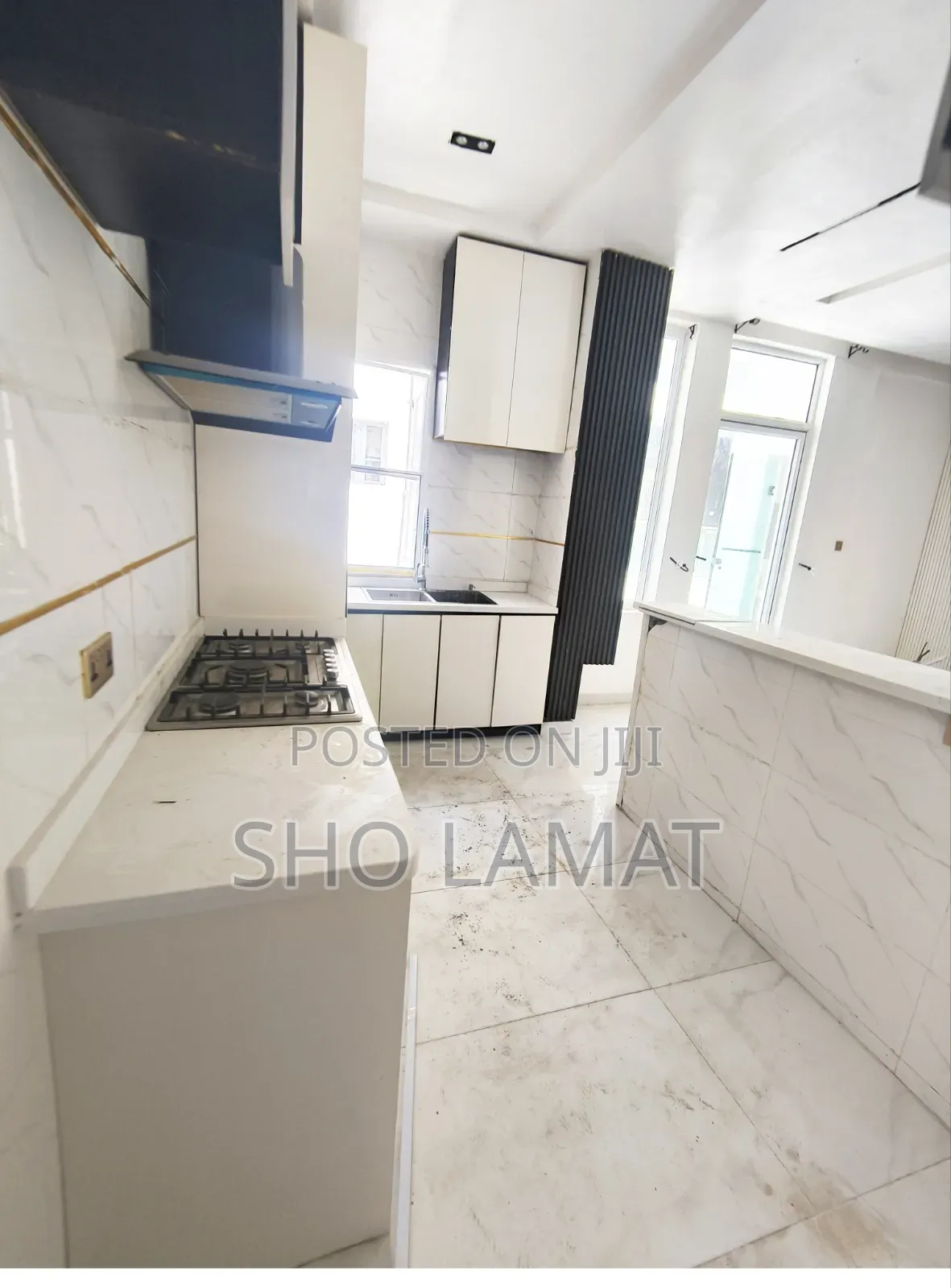 2bdrm Block of Flats in Abimbola Aduke, Lekki Phase 1 for sale in Lekki Phase 1