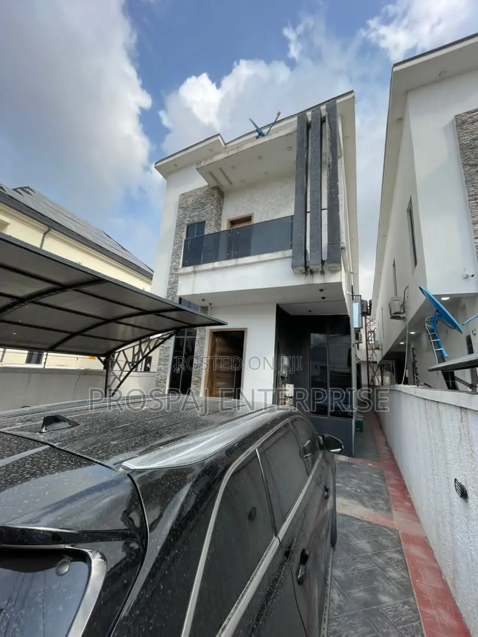 4bdrm Duplex in Ikota for sale in Ikota