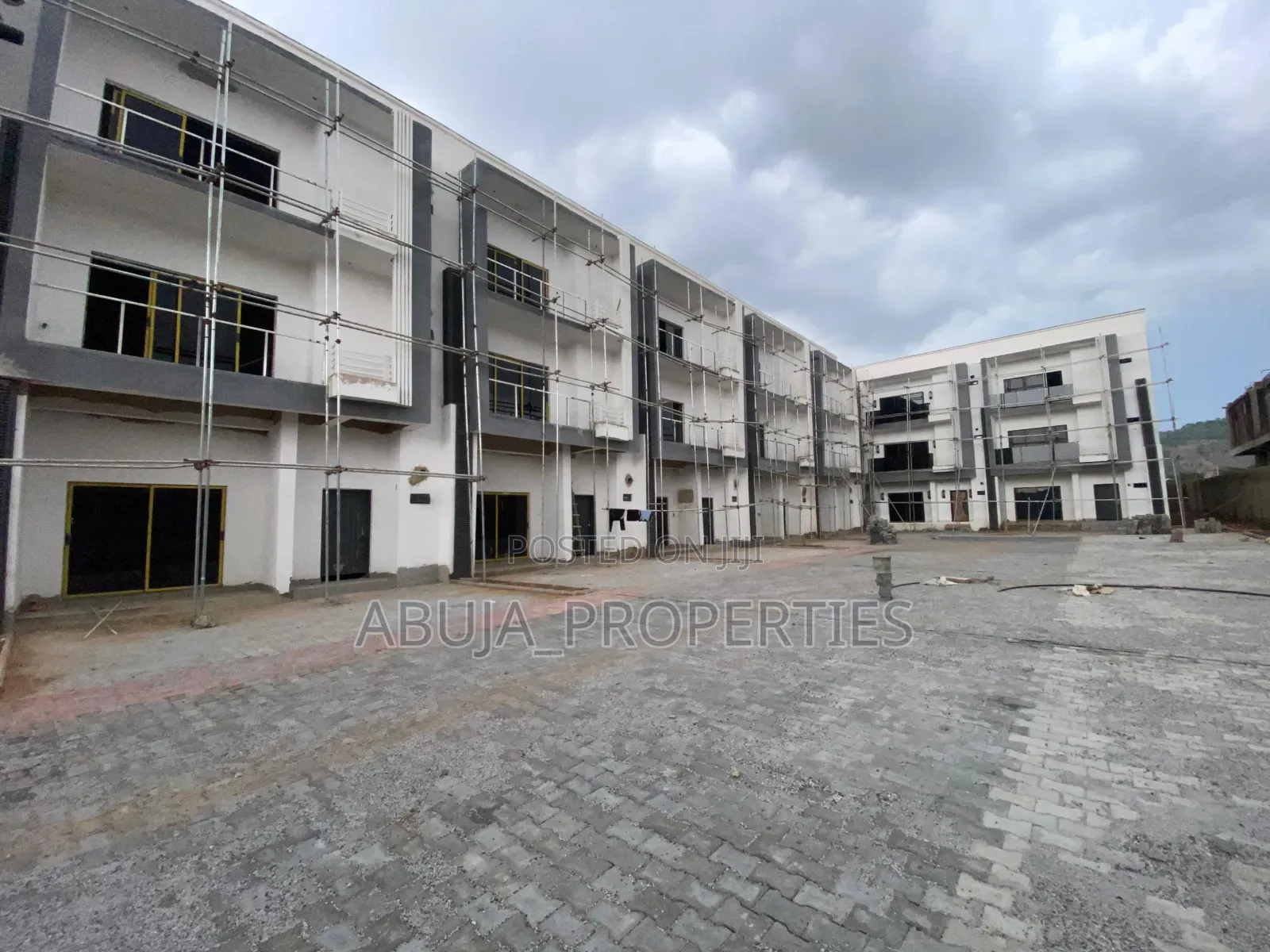 4bdrm Duplex in Jahi for sale in Jahi