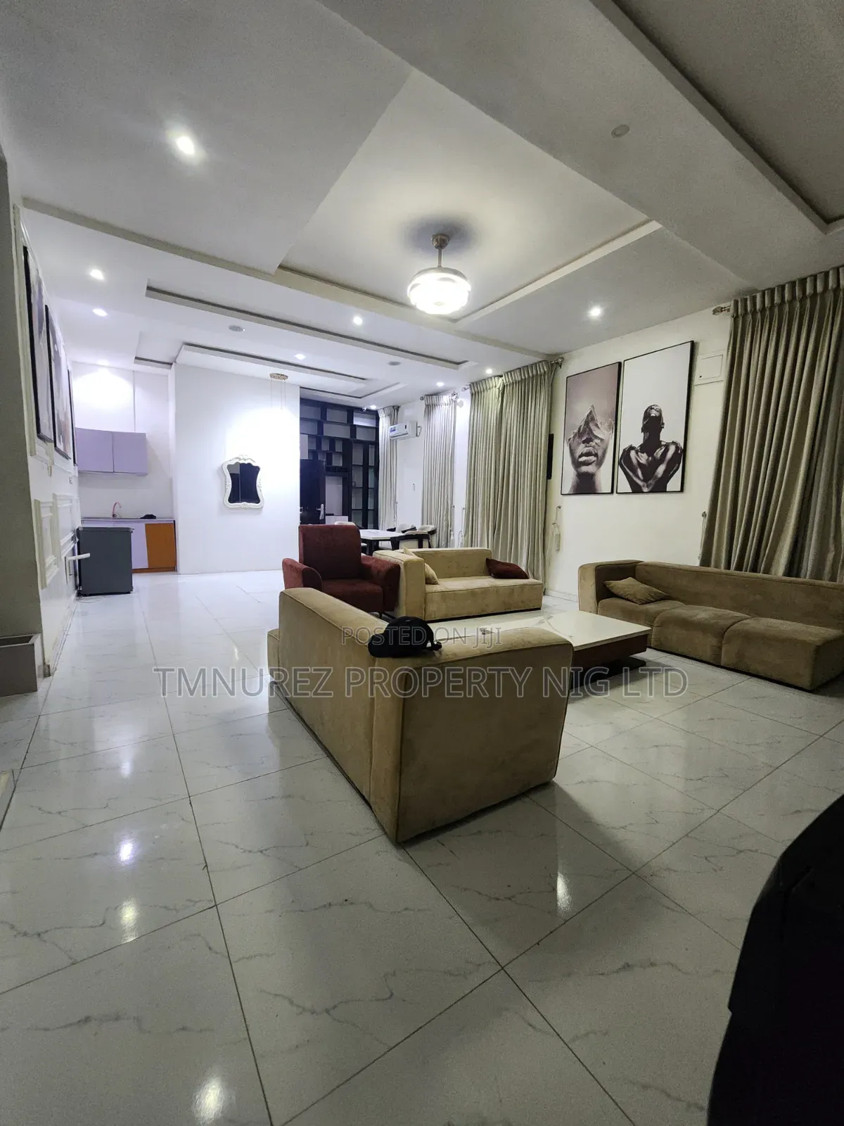 Furnished Mini Flat in Chevron for rent in Chevron