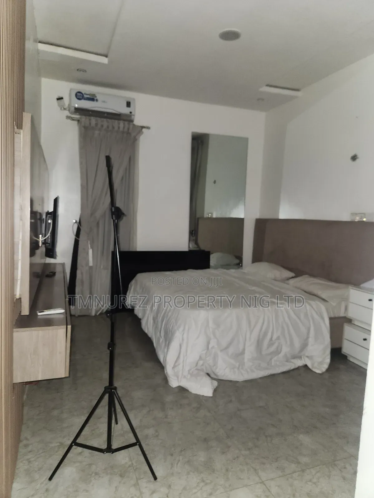 Furnished Studio Apartment in Chevron for rent in Chevron