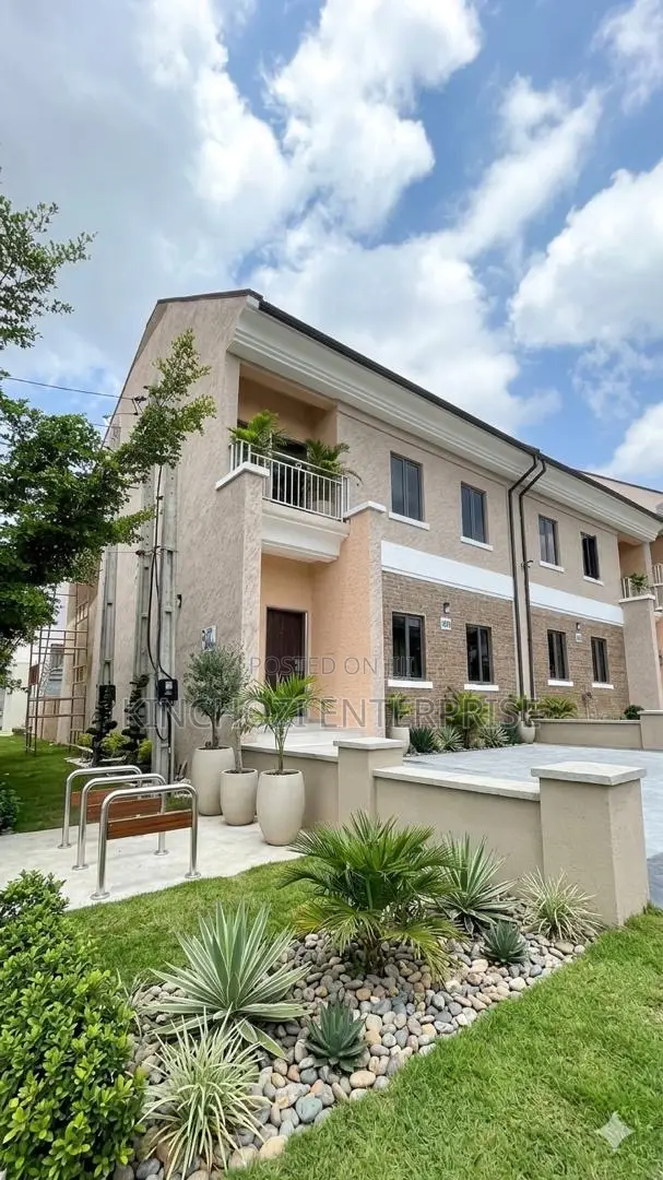 3bdrm Duplex in Rockvale Manors, Zone B for rent in Zone B
