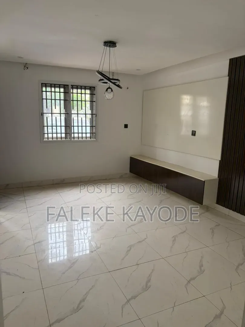 Furnished 2bdrm Block of Flats in Brians And Hammers, Life Camp in Life Camp