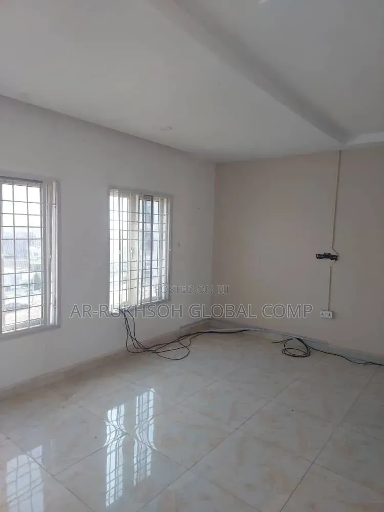 4bdrm Duplex in Guzape for sale in Guzape District