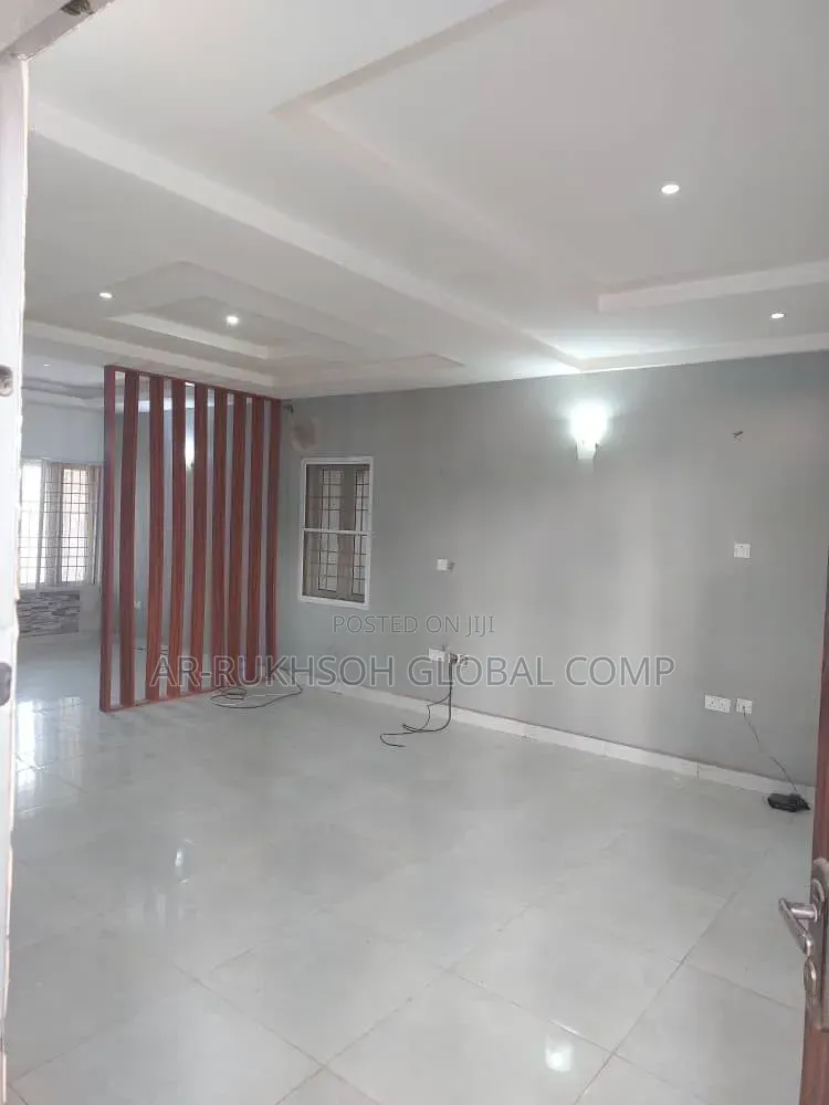 4bdrm Duplex in Guzape for sale in Guzape District