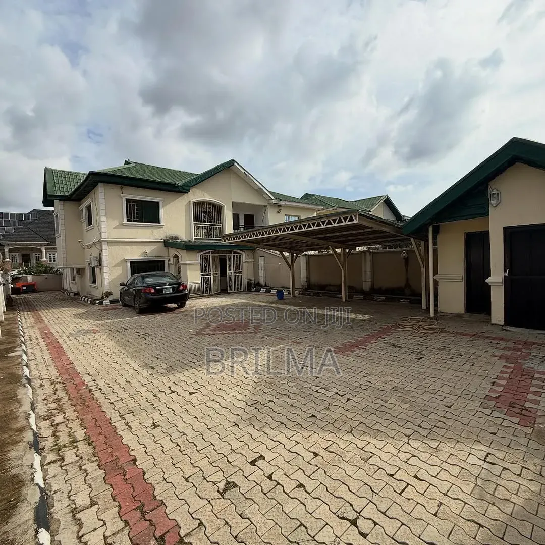 4bdrm Duplex in Dawaki for sale in Dawaki