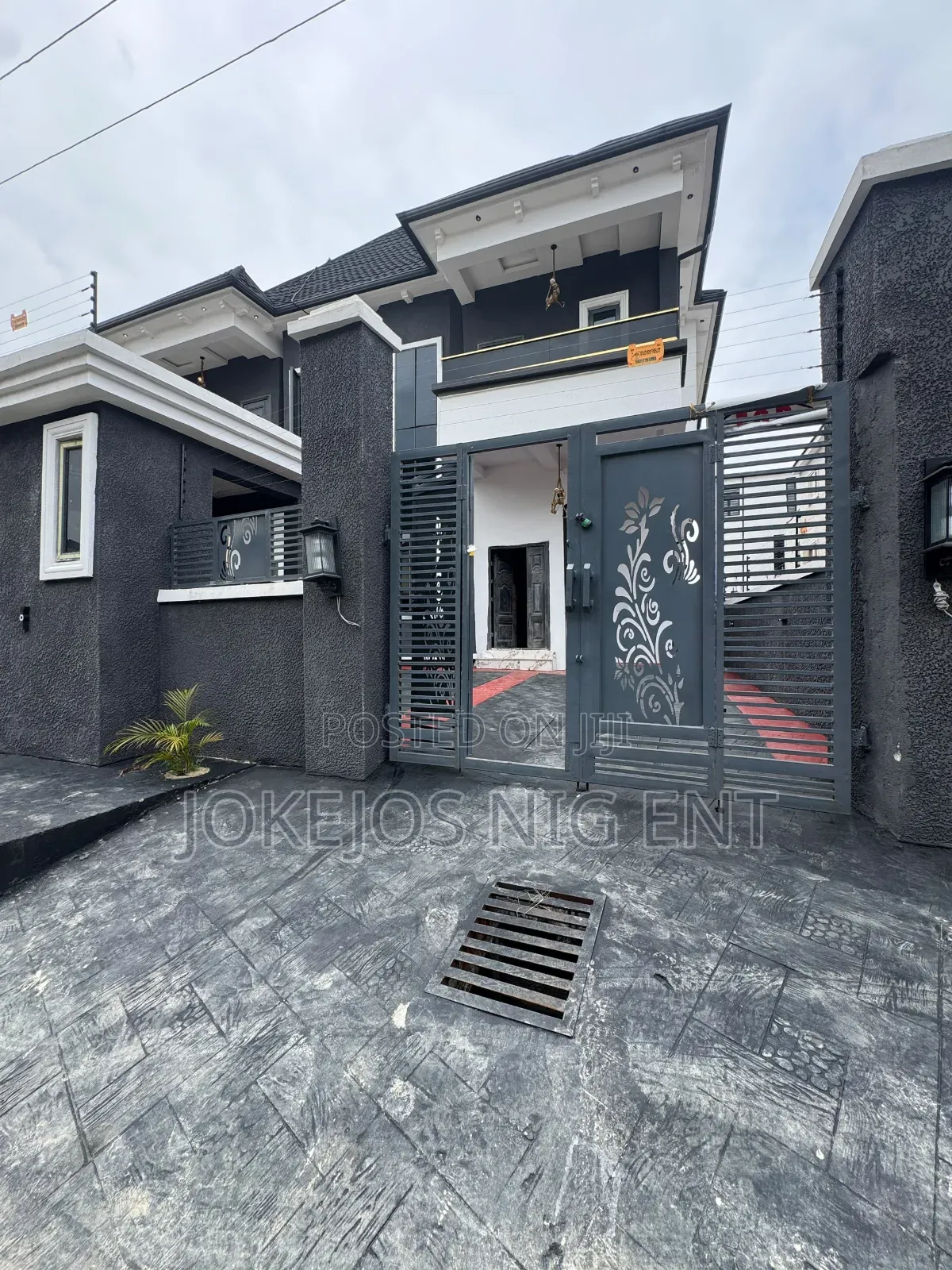 4bdrm Duplex in Osapa London Lekki for sale in Osapa london
