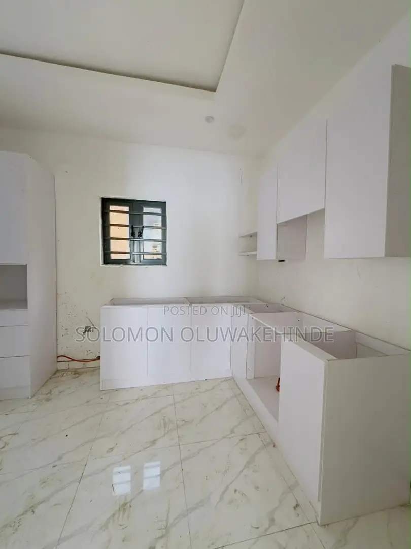 3bdrm Apartment in Gbagada for sale in Gbagada