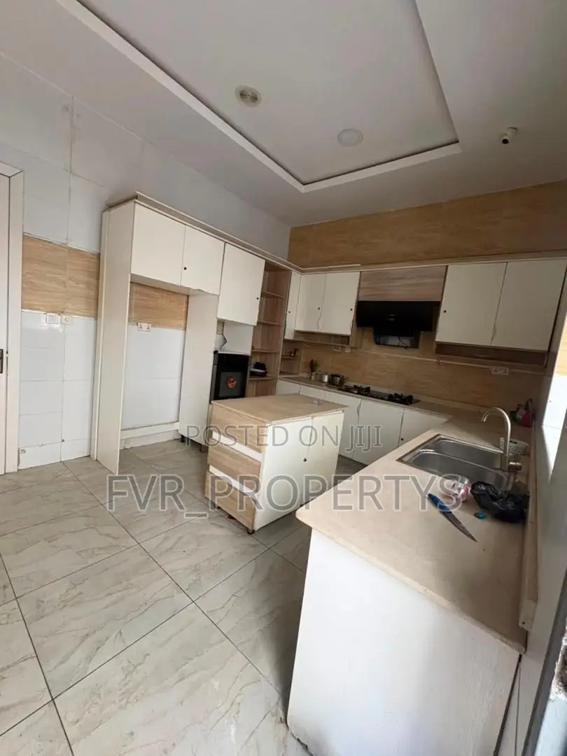 1bdrm Shared Apartment in Oral, Ikota for rent in Ikota