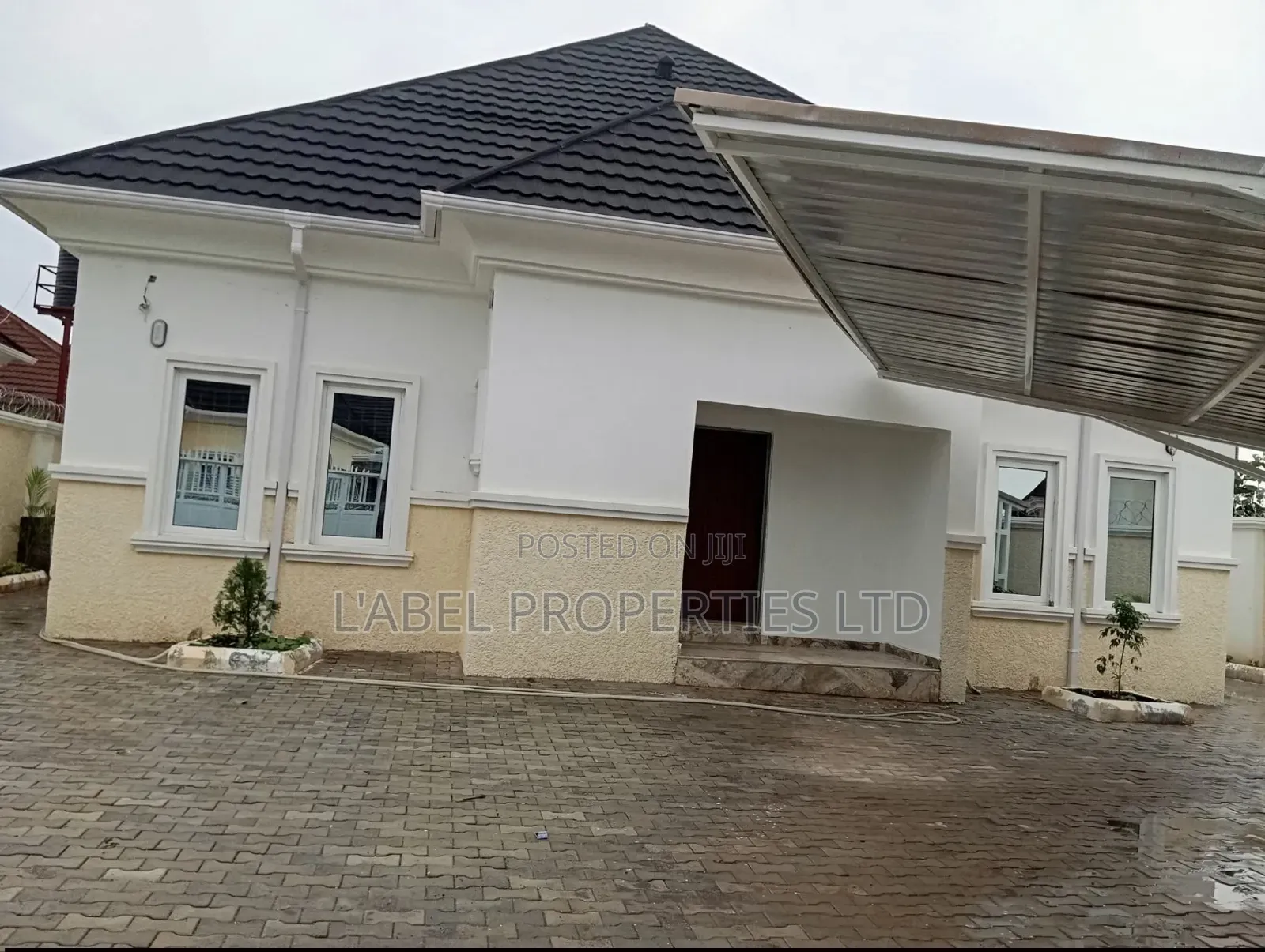 3bdrm Bungalow in Sungold Estate for sale in Galadimawa