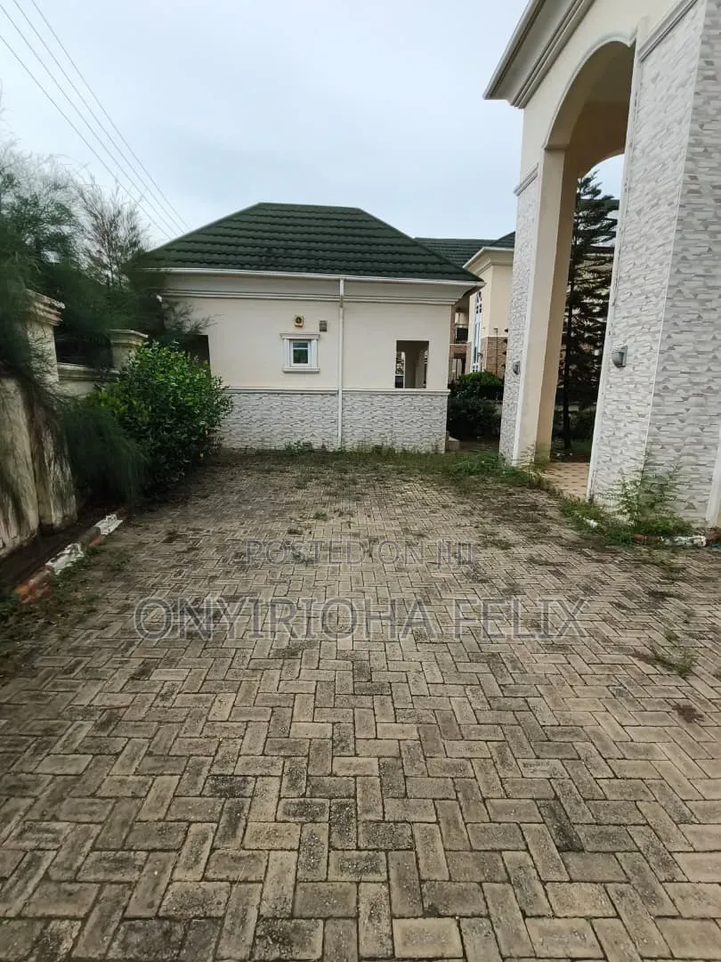 4bdrm Duplex in Katampe Main for sale in Katampe (Main)