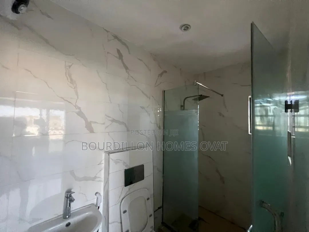 3bdrm Penthouse in Ologolo Lekki Lagos for rent in Ologolo