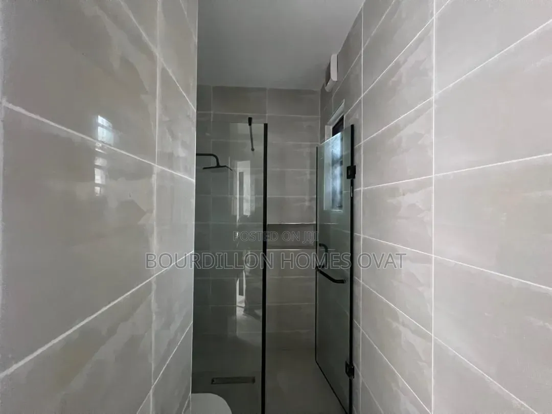 3bdrm Apartment in Lekki Phase 1 Lagos for sale in Lekki Phase 1