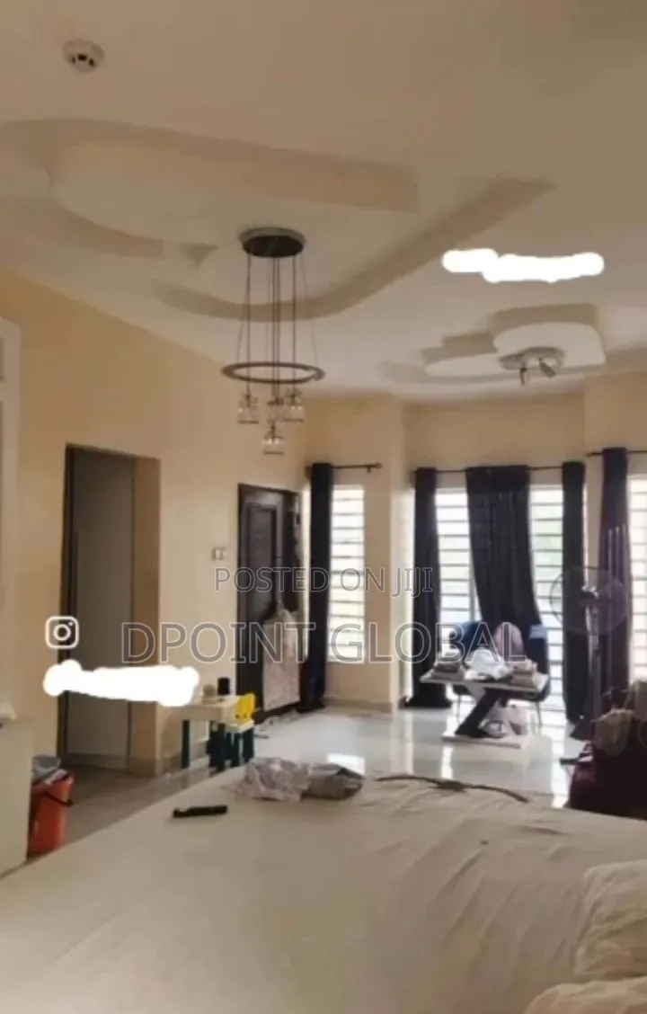Furnished 6bdrm Duplex in In Estate, Iseri Olofin for sale in Iseri Olofin