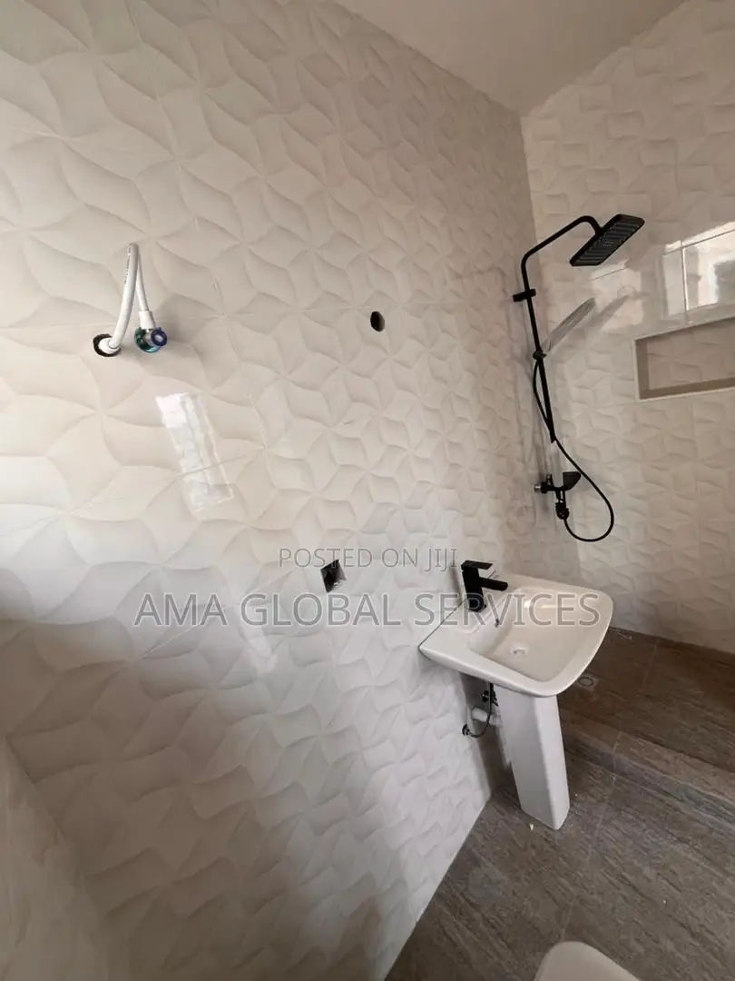 2bdrm Maisonette in The Goldmark, Ikate for sale in Ikate
