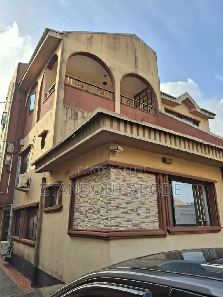 5bdrm Duplex in Secure Location, Governors Road for sale in Governors Road